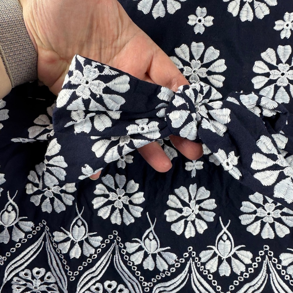 Talbots Navy White Floral Eyelet Peplum Top Bow Tie Waist Scallop Hem Size 8 - Picture 7 of 9